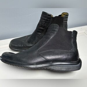 ROCKPORT women’s size 8 black leather boots